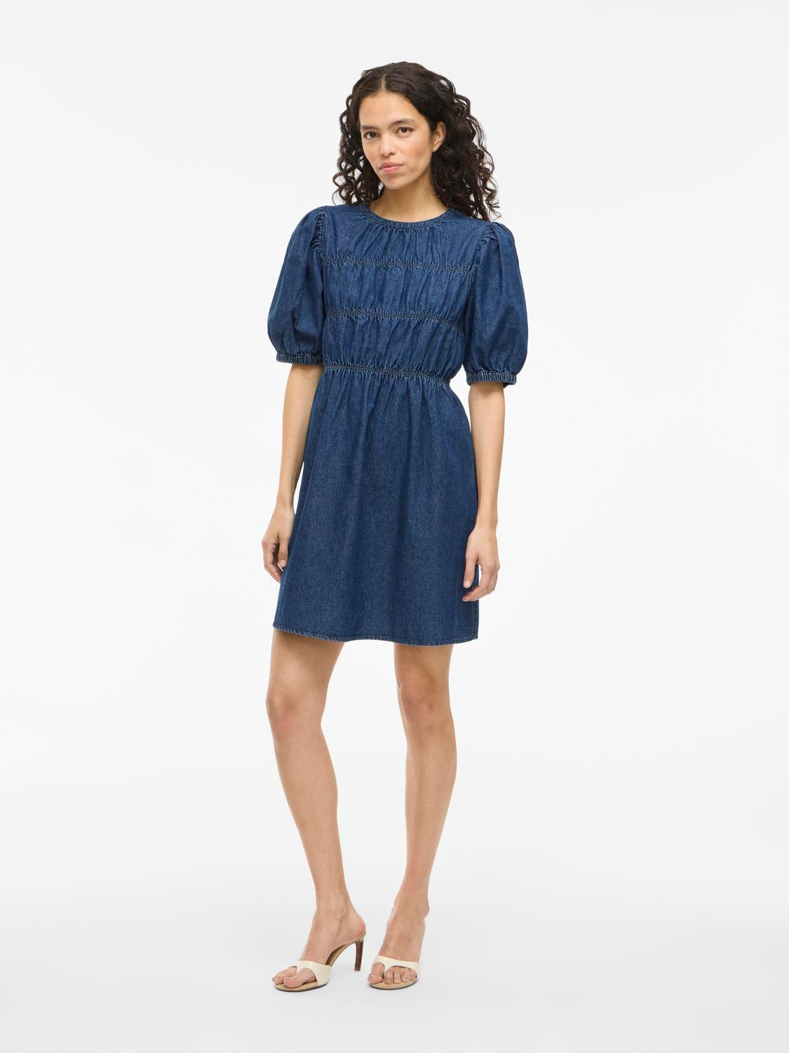 model_shot-front_full